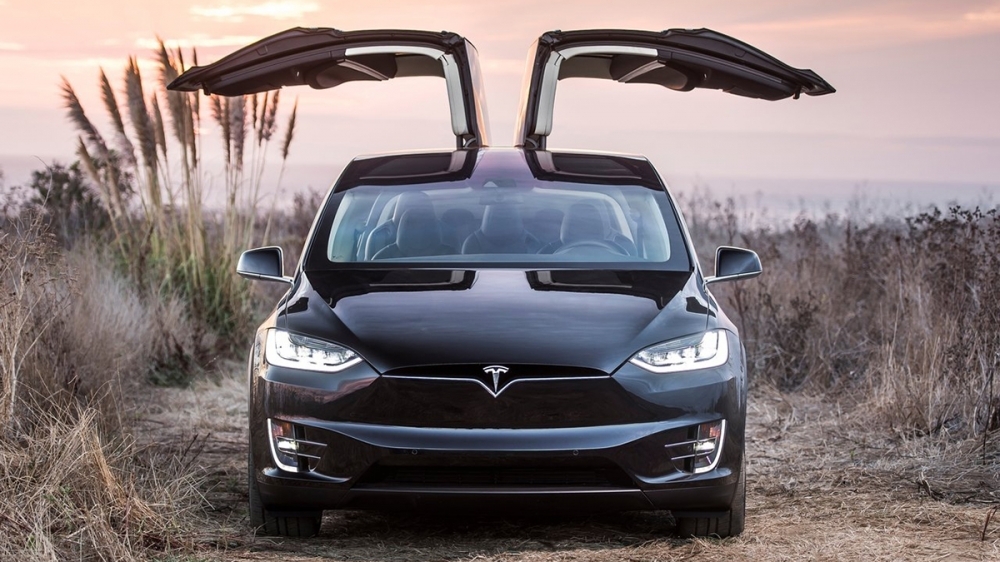 Tesla_Model X_90D