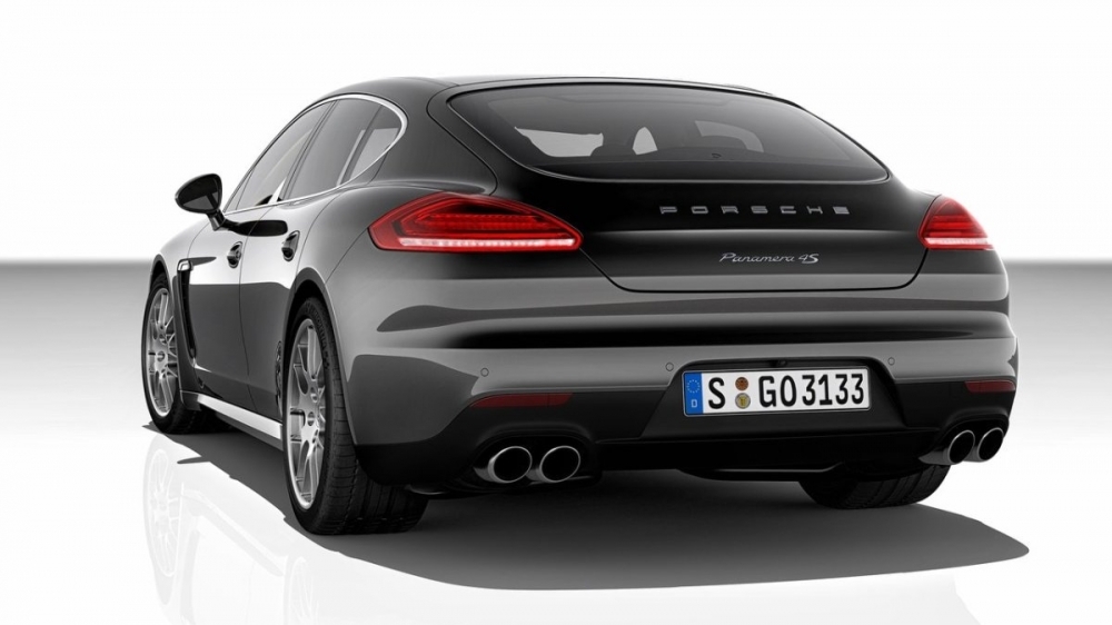 Porsche_Panamera_4S