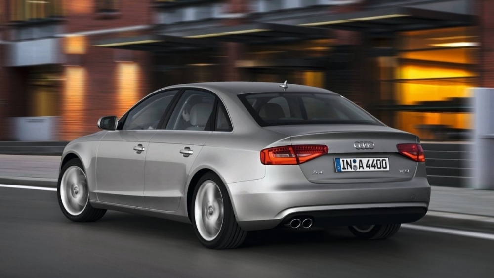 Audi_A4 Sedan_30 TDI