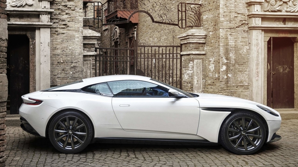 2020 Aston Martin DB11 4.0 V8