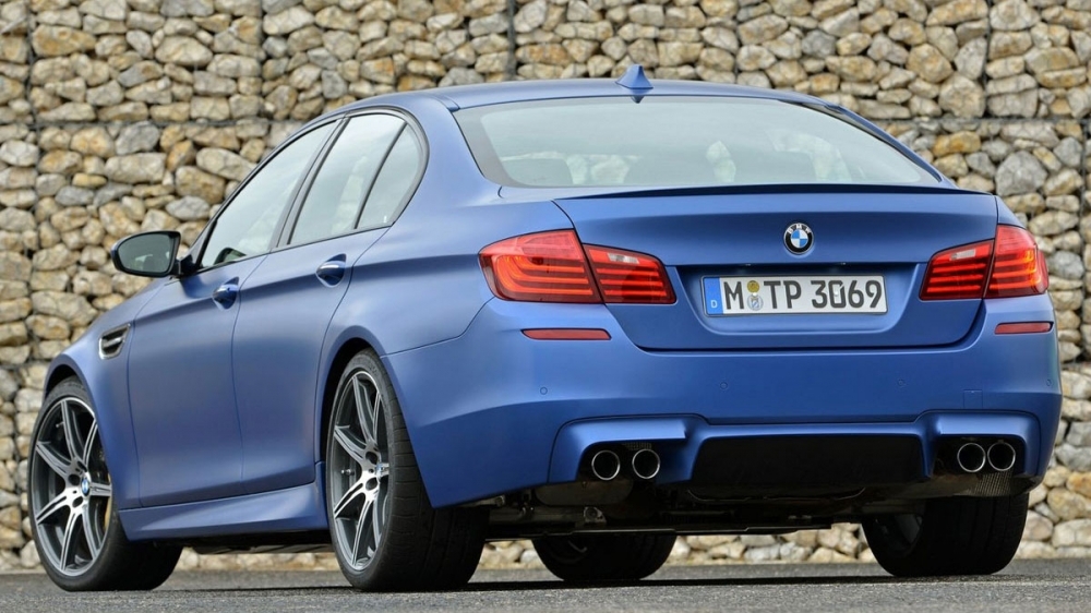 BMW_5-Series Sedan_M5