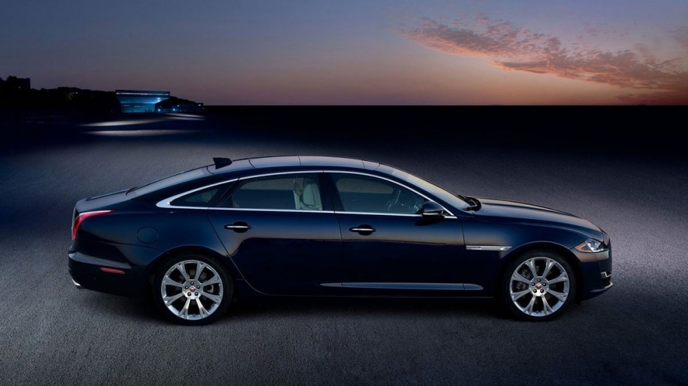 Jaguar_XJ_Luxury