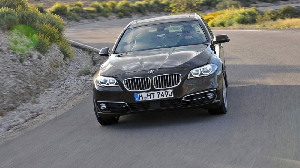 BMW_5-Series Touring_520i