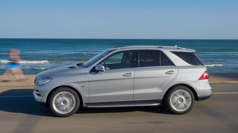 M-Benz_M-Class_ML350 BlueTEC 4MATIC