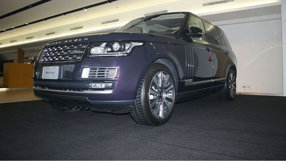 Land Rover_Range Rover_5.0 SCV8 Autobiography LWB