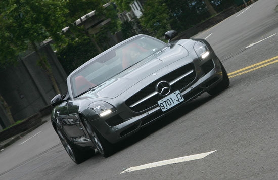 2013 M-Benz SLS AMG Roadster 6.3