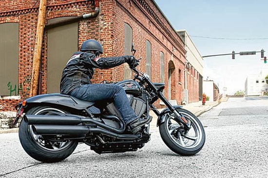 2014 Victory CRUISERS Hammer 8-Ball