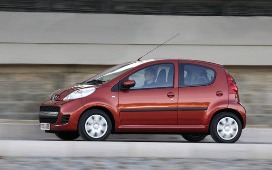 2012 Peugeot 107 羅浮經典版