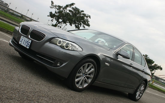 2013 BMW 5-Series Sedan 520d