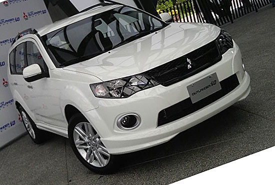 2012 Mitsubishi Outlander iO 2WD