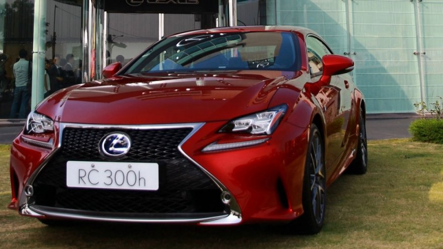 2016 Lexus RC 300h F Sport NAVI版