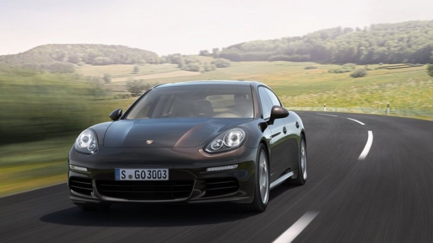 2016 Porsche Panamera S